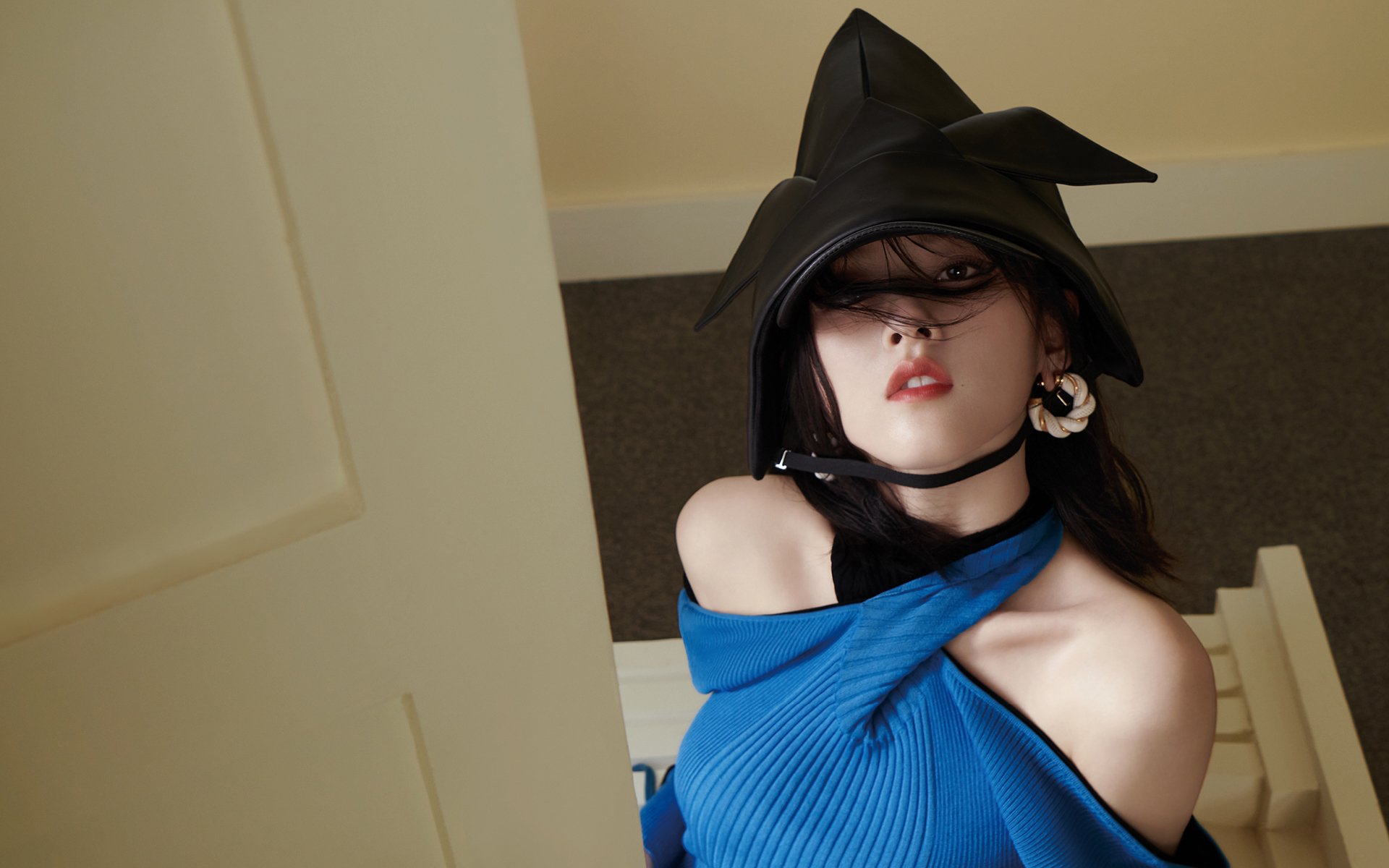 “青少年足球训练营开营,引领青少年足球新风潮”,青少年足球训练营文化节手抄报