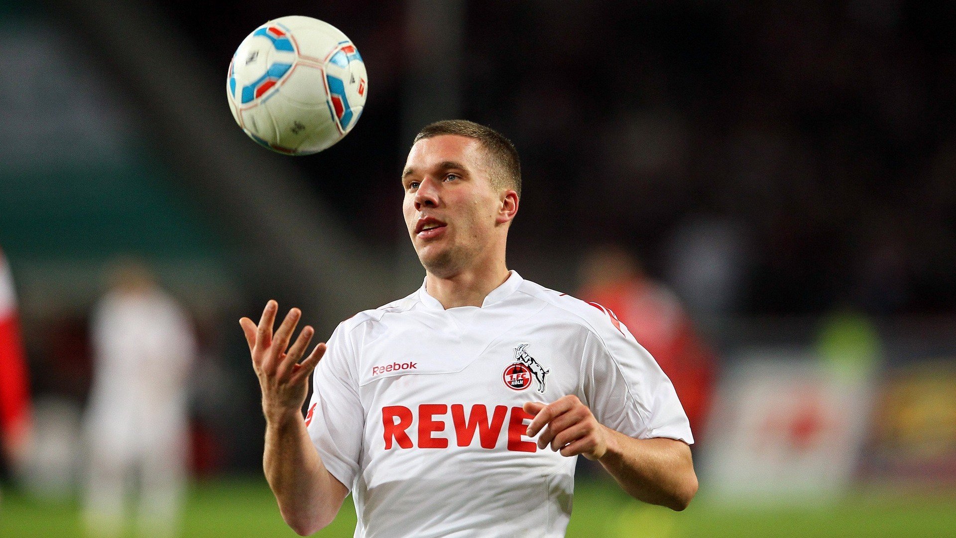 “青少年足球训练营开营,梦想从这里起跑”,青少年足球训练营文化节手抄报