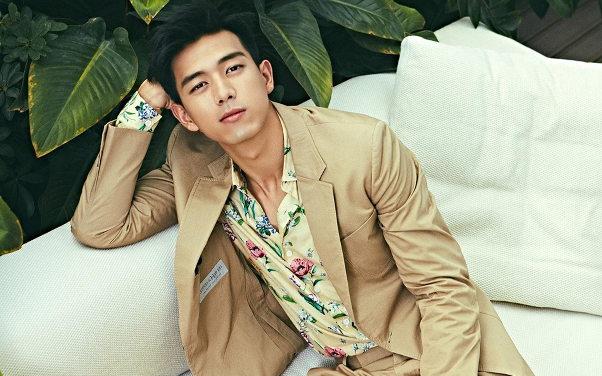 勇士后卫在训练中实现极限变向过人，勇士后卫是谁