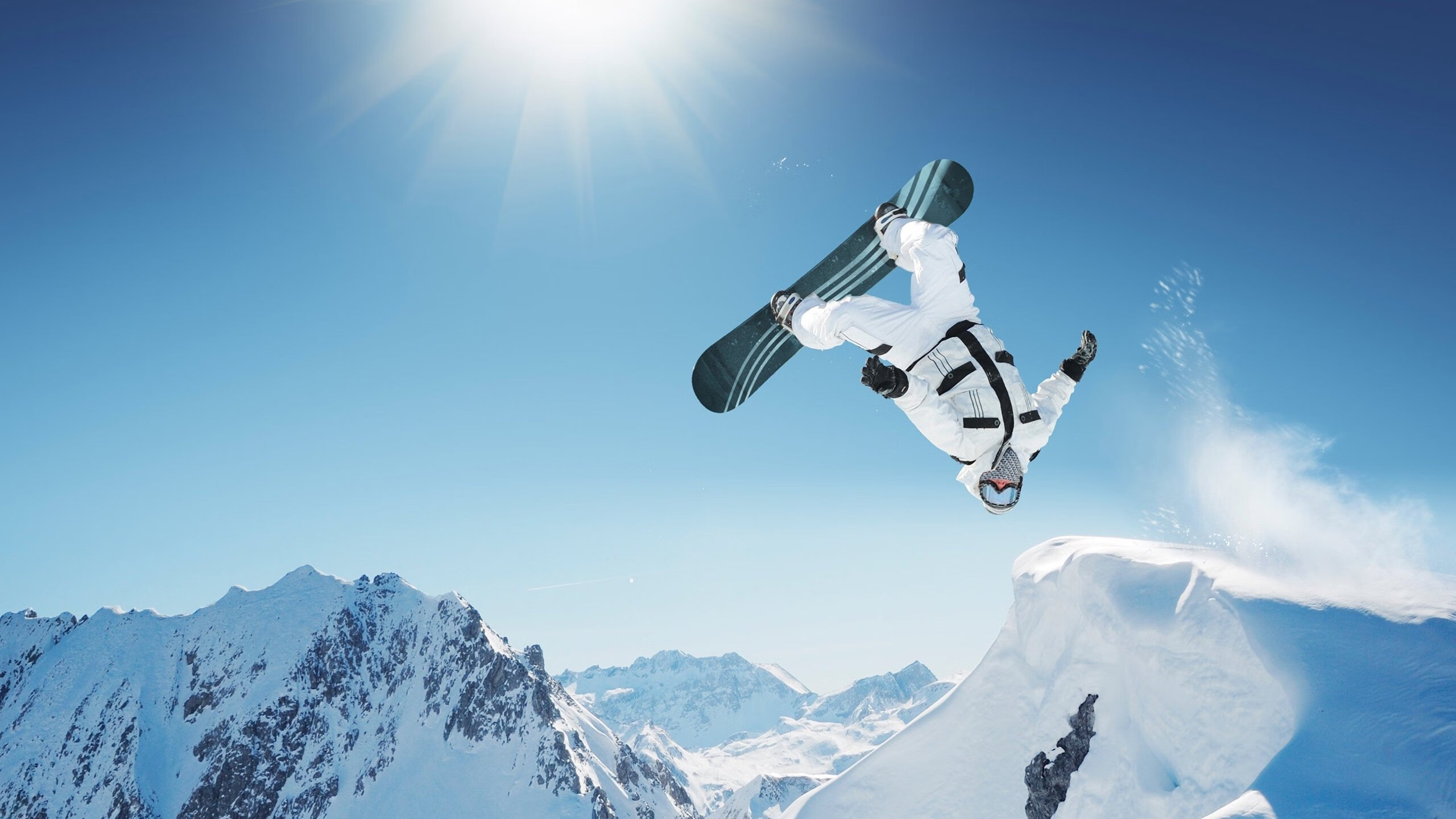 _攀岩极限赛:攀登巅峰的热血挑战_,攀岩竞赛视频